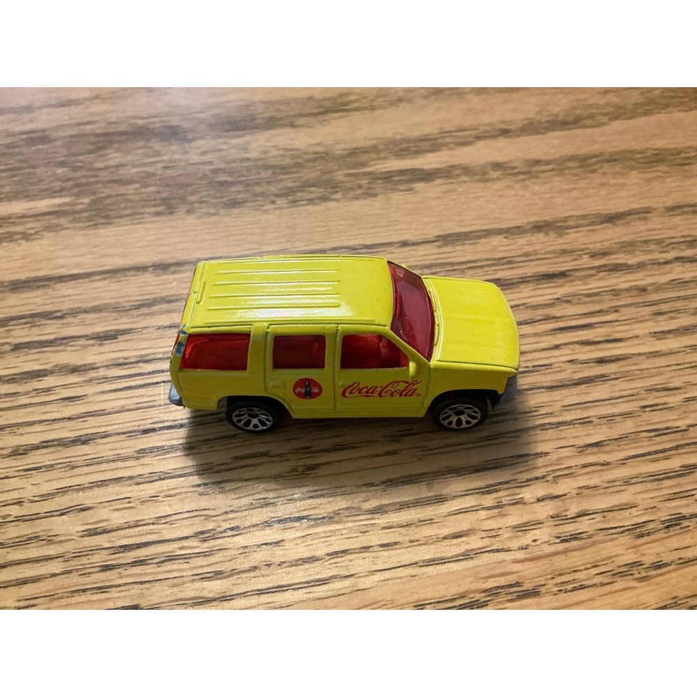 1997 Chevy Tahoe Coca Cola Yellow Diecast Toy‎ Car Mattel 13272